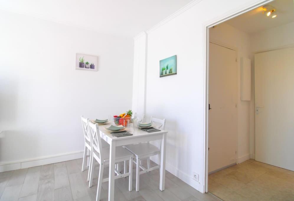 Appartement Le Republique By Apirent #Balcon #Climatisation #Parking à Cannes Extérieur photo