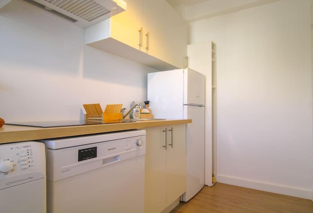 Appartement Le Republique By Apirent #Balcon #Climatisation #Parking à Cannes Extérieur photo