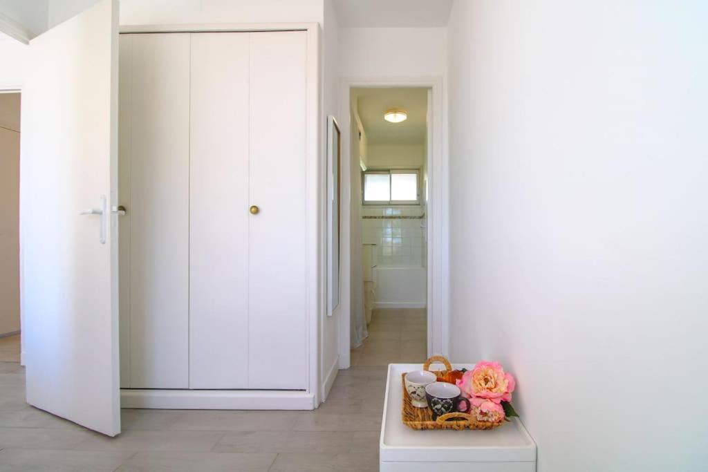 Appartement Le Republique By Apirent #Balcon #Climatisation #Parking à Cannes Extérieur photo