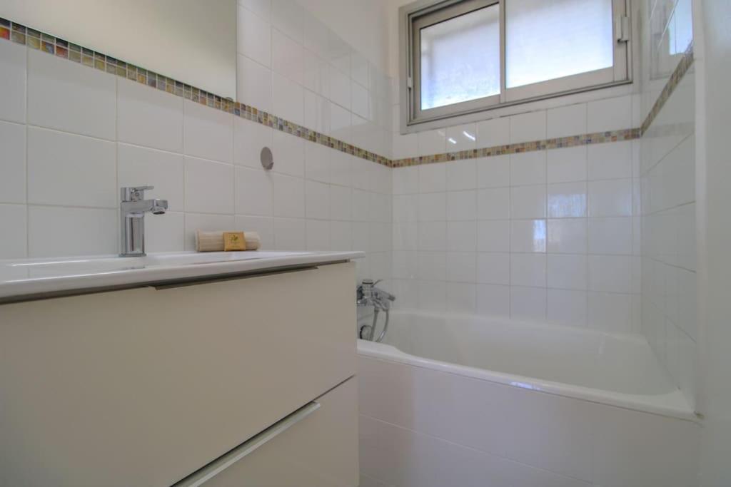 Appartement Le Republique By Apirent #Balcon #Climatisation #Parking à Cannes Extérieur photo