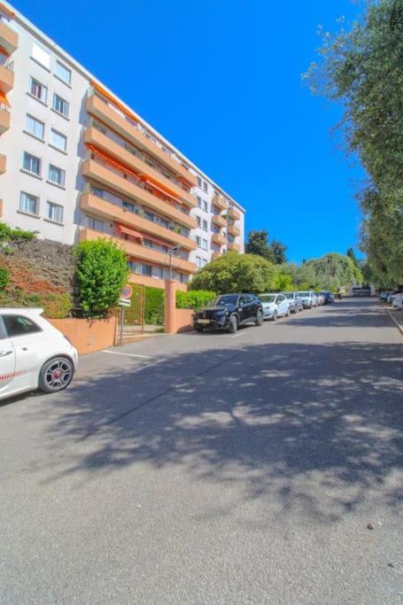 Appartement Le Republique By Apirent #Balcon #Climatisation #Parking à Cannes Extérieur photo