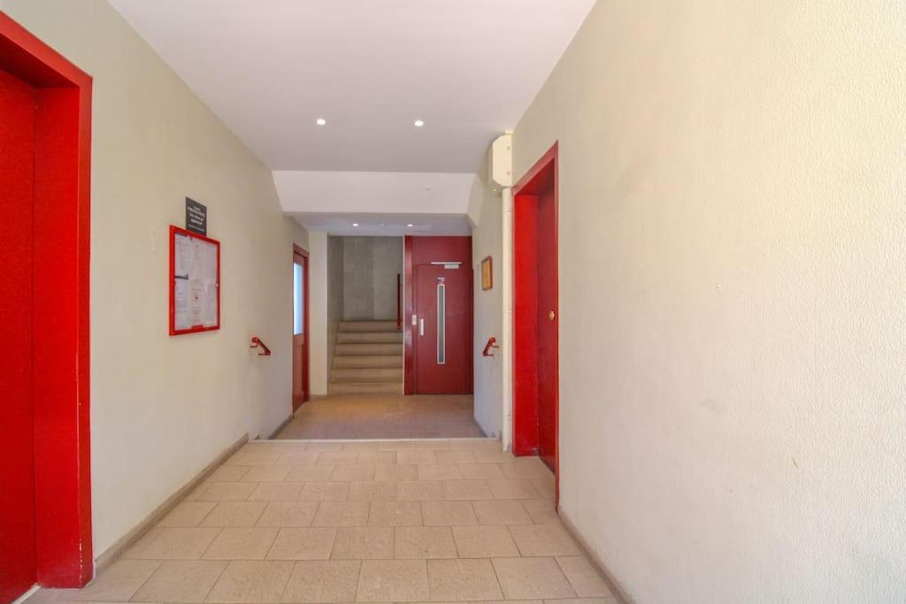 Appartement Le Republique By Apirent #Balcon #Climatisation #Parking à Cannes Extérieur photo